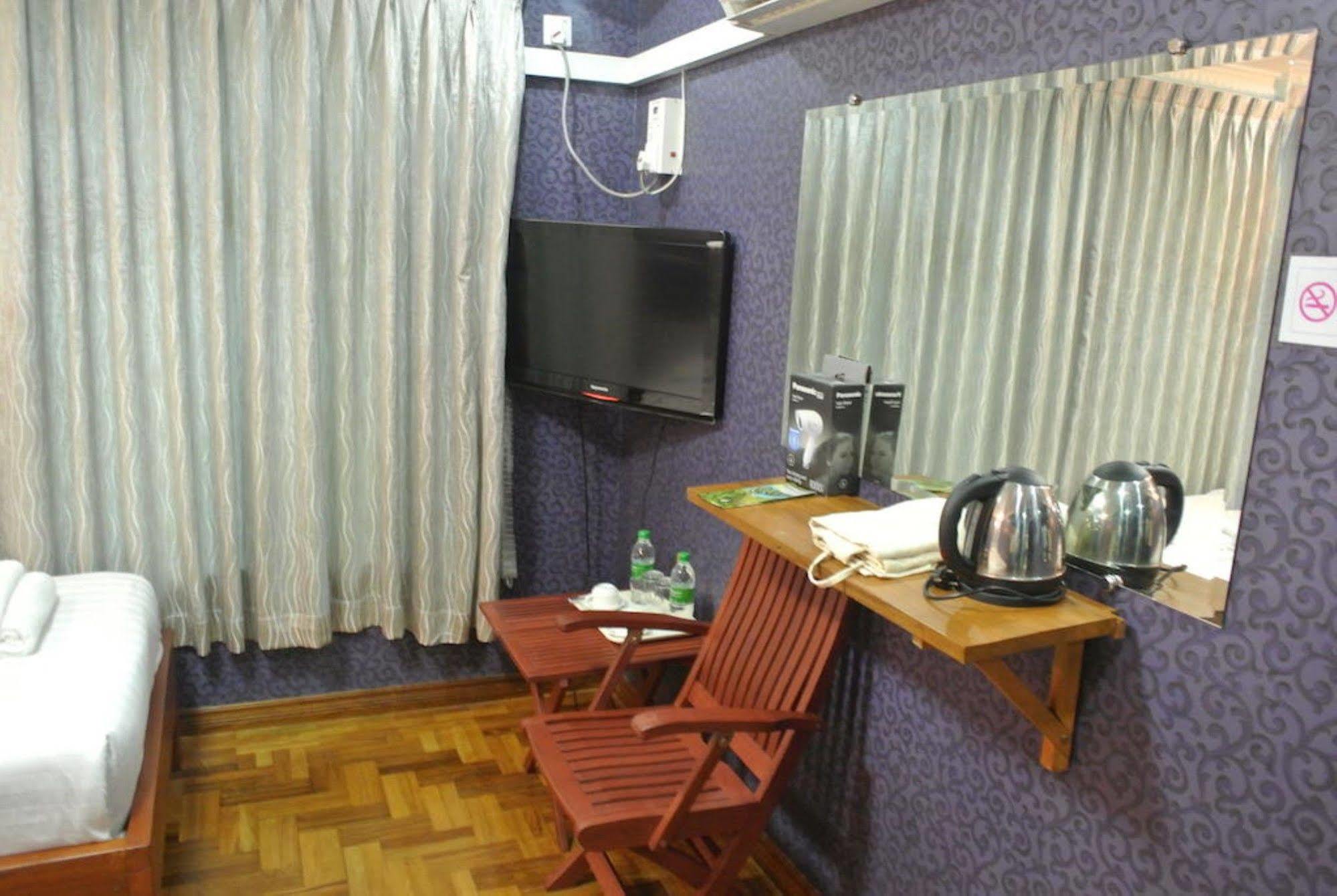 Gyogon Yaewaddy Motel מראה חיצוני תמונה
